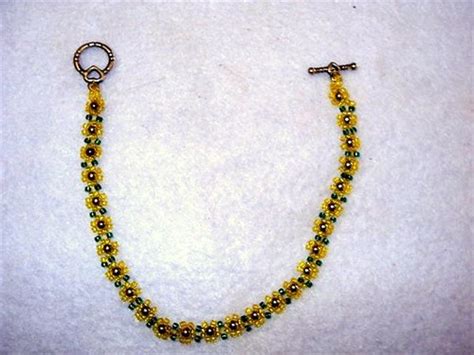 Yellow Daisy Chain Bracelet | 9" Daisy Chain Bracelet or Ank… | Flickr