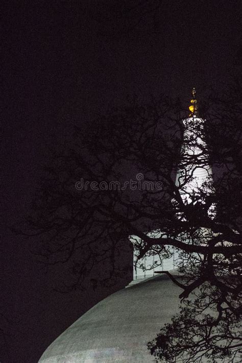 Night View of Ruwanweliseya at Sri Lanka Stock Photo - Image of sthup, night: 118207892