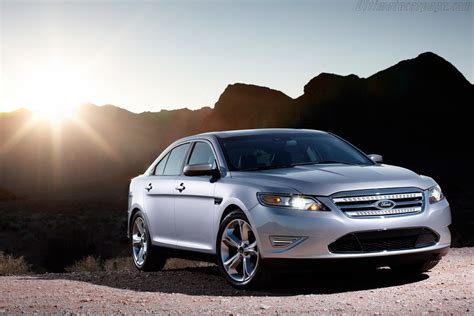 Ford Taurus SHO