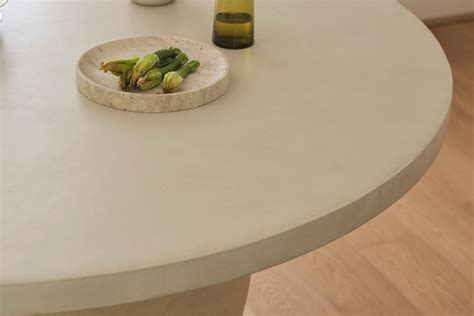 Olay Round Dining Table – MCM House