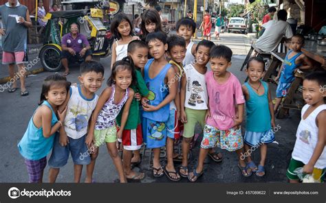 Manila Philippines Local Kids Slums Pose Happily Camera Happiness Poor – Stock Editorial Photo ...