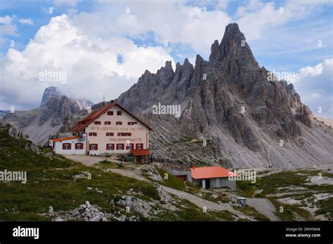 Mountain hut Locatelli (Dreizinnenhutte) next to Paterno (Paternkofel ...