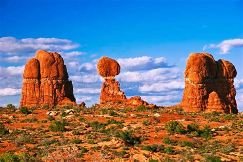 Red rocks of Utah stock photo. Image of dark, cliff, beauty - 10563876