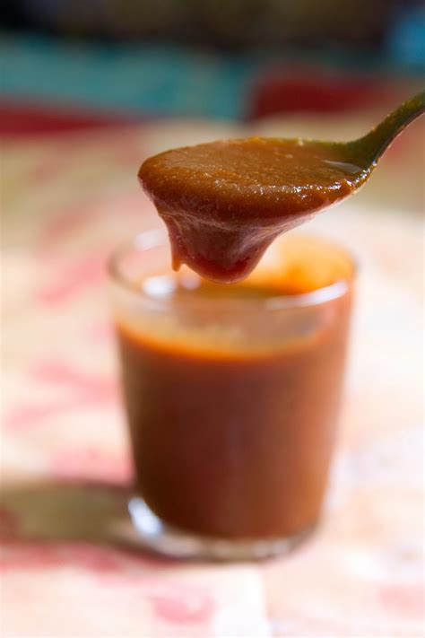 Nimmy's Kitchen: Soft Caramel Sauce (Dulce De Leche)
