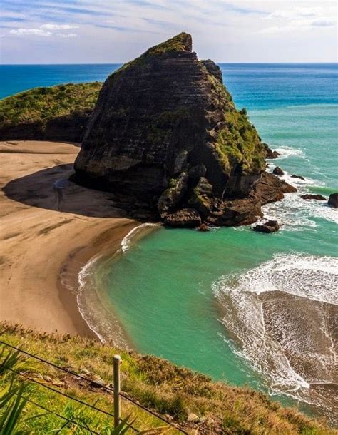 Piha beach, Auckland, NZ | Visit new zealand, New zealand beach, New zealand travel