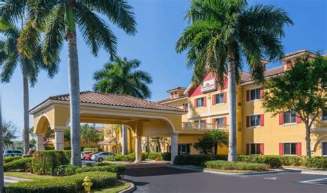 10 Pet-Friendly Hotels in Naples Florida • Naples Florida Vacation Homes