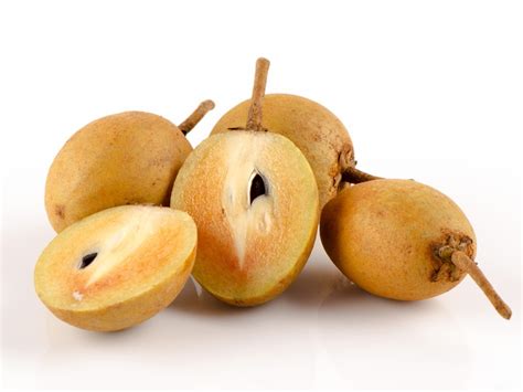 14 Best Sapota Fruit Benefits (Chikoo/Sapodilla) For Skin, Hair & Health