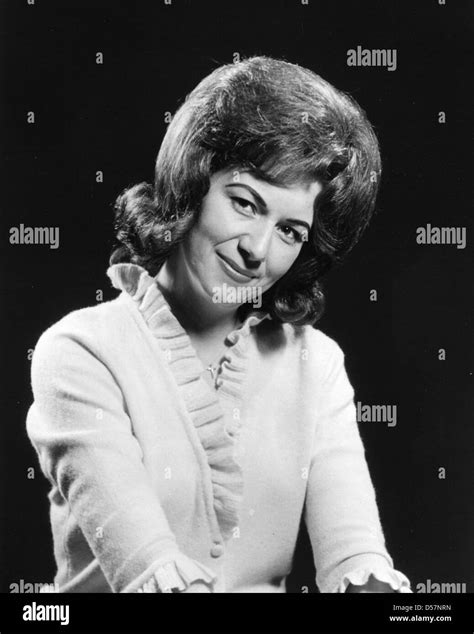 DOTTIE WEST (1932-1991) US Country musician Stock Photo - Alamy