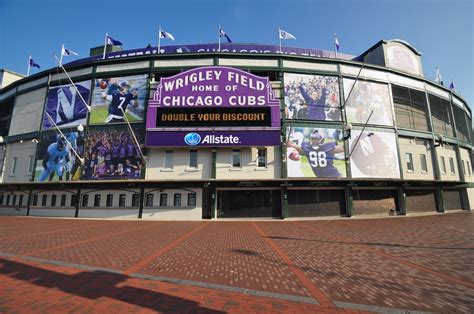 CUBS AT WRIGLEY PHOTOS 2008: NORTHWESTERN FOOTBALL AT WRIGLEY FIELD