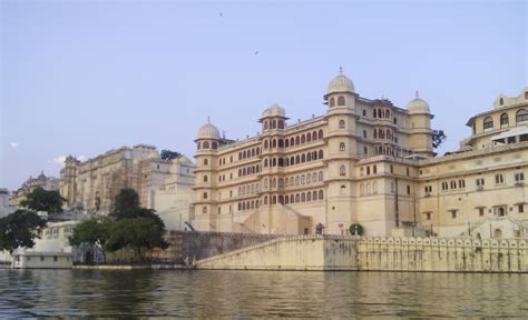 City Palace Udaipur (2024) Ticket Price, Visit Timing, History