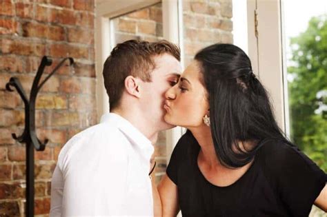 A Kiss On The Cheek – Meanings And 12 Different Types Of Kisses | Types of kisses, Cheek kiss, Cheek