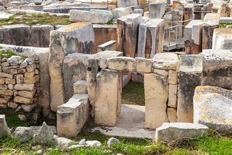 Hagar Qim, the Neolithic Temple Complex of Malta | Ancient Origins