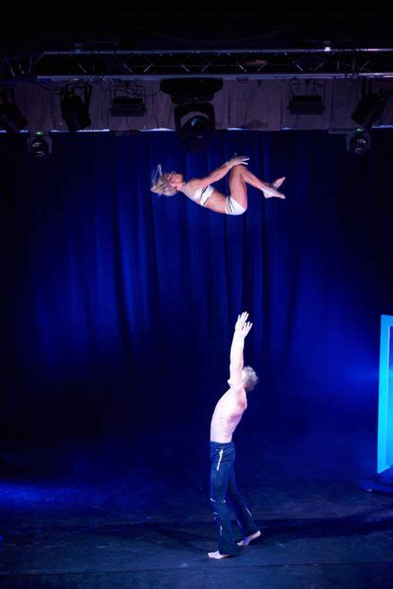 Acrobatic & hand-to-hand lifts | Party entertainments French Riviera