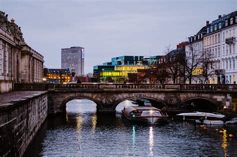 BLOX: A Provocation on the Waterfront - Danish Architecture Center - DAC