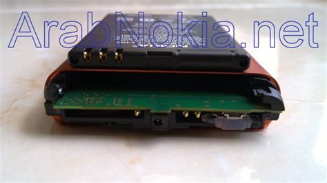 Pics: Removing the battery on the Nokia N8. : My Nokia Blog - 200