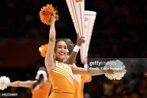 Tennessee Cheerleaders Photos and Premium High Res Pictures - Getty Images