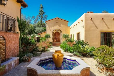 The History And Architecture of Hacienda Style Homes