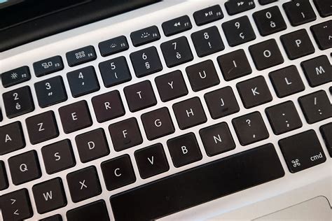 Deux nouvelles versions du clavier AZERTY en consultation en France - rts.ch - Sciences-Tech.