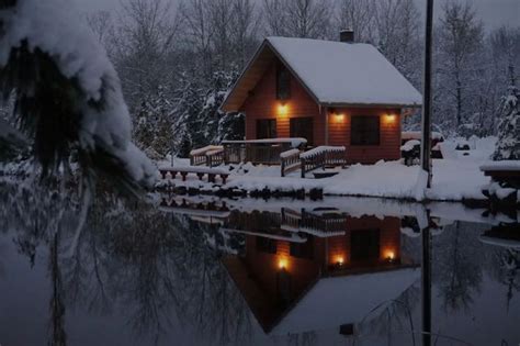 29 cozy Michigan cabins to rent for a winter getaway | Winter getaway ...