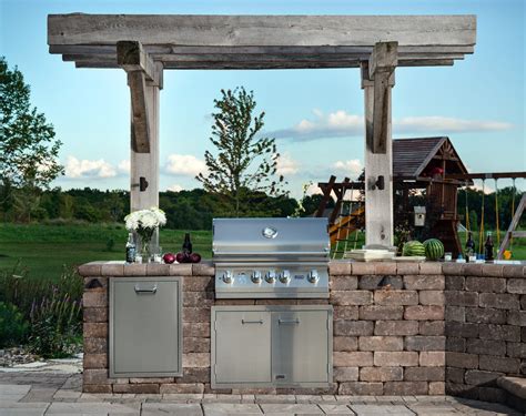 Explore Built-In Outdoor Grill Design Ideas & Inspiration | Belgard