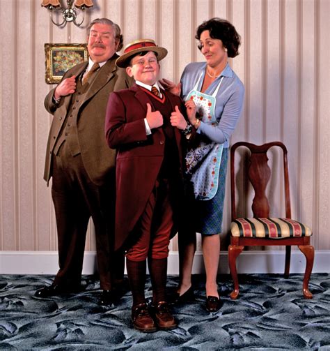 Portrait of Petunia, Dudley and Vernon Dursley — Harry Potter Fan Zone