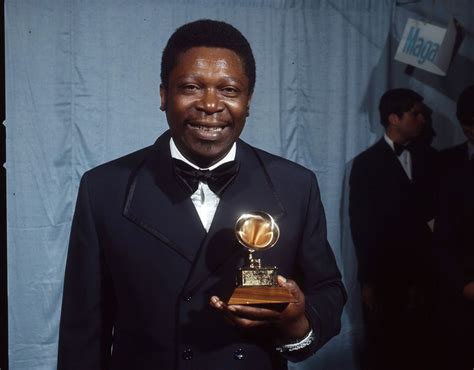 B.B. King with his Grammy at the 13th Annual Grammy Awards in 1971 | Remembering BB King: the ...