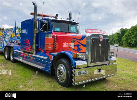 An American Peterbilt 379 truck used by a circus Stock Photo - Alamy