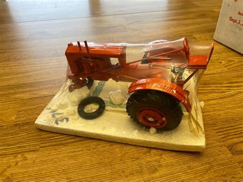 1988 NB&K Enterprises Allis-Chalmers UC 1/16th Scale Toy Tractor ...