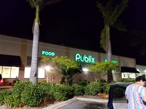 Publix Super Market at Bayshore Gardens Shopping Center - Bradenton, FL 34207