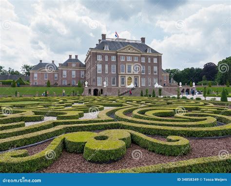 Royal Palace Het Loo in the Netherlands Editorial Stock Image - Image of chateau, holland: 34858349