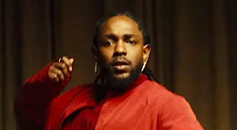 Kendrick Lamar Celebrates His Grammy Noms By Showing He's Already ...