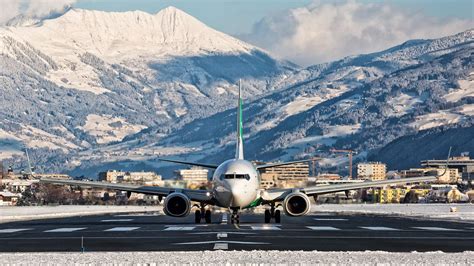 La Cámara de Comercio de Andorra presenta el aeropuerto de Grau Roig