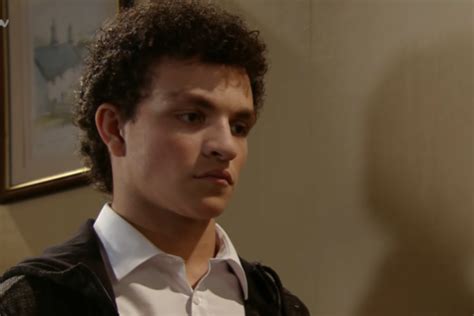 Coronation Street SPOILERS: Leanne pushes Simon away?