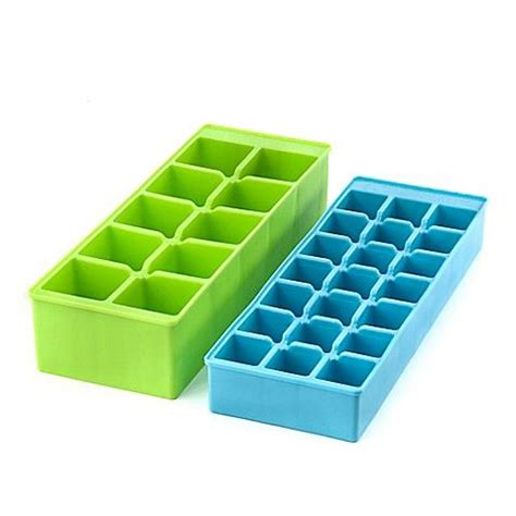 The space-saving design of these Stackable Ice Trays from Kikkerland ...