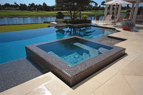 7 Features That Make Your Pool Design More Exciting