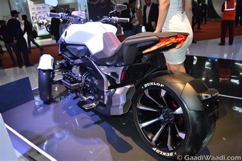 Honda Neowing and Honda EV-Cub Made Honda Stall Look Futuristic ...