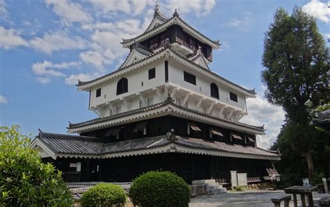 Iwakuni Castle | Travel Japan - Japan National Tourism Organization (Official Site)