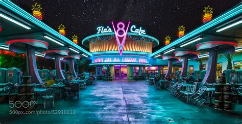 Flo's V8 Cafe by Robert Baldwin / 500px