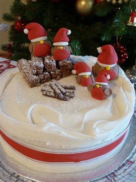 Christmas Cake decorated with swirled royal icing