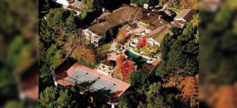 Jim Carrey's Current Home in Los Angeles since July 1994