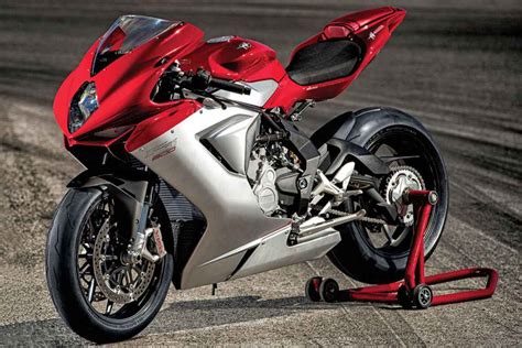 2014 MV Agusta F3 800 First Ride Review | GearOpen