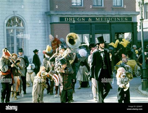 JONATHAN PRYCE, SOMETHING WICKED THIS WAY COMES, 1983 Stock Photo - Alamy