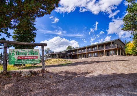 Terry Peak Lodge – Cozy Lodge Nestled in the Black Hills