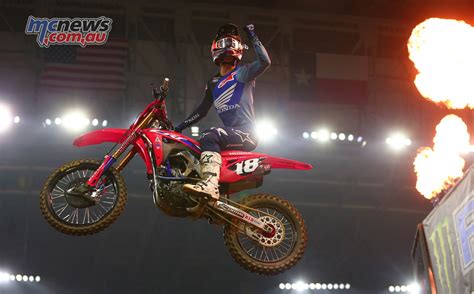 Jett Lawrence breaks through with AMA Supercross victory | MCNews