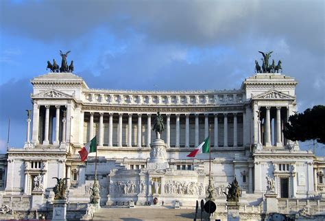 A PIAZZA VENEZIA LA CERIMONIA PER CELEBRARE L'UNITÀ D'ITALIA - Roma Sociale