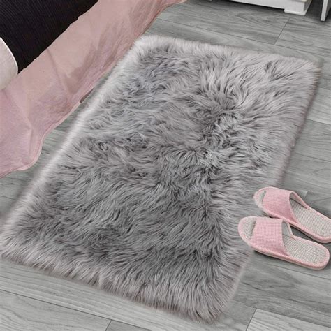 LOCHAS Ultra Soft Fluffy Rugs Faux Fur Sheepskin Area Rug for Bedroom ...