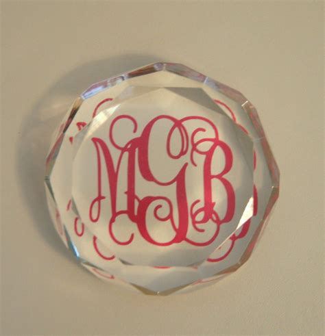 Monogram paperweight. Need this! | Diy monogram, Monogram, Vinyl crafts