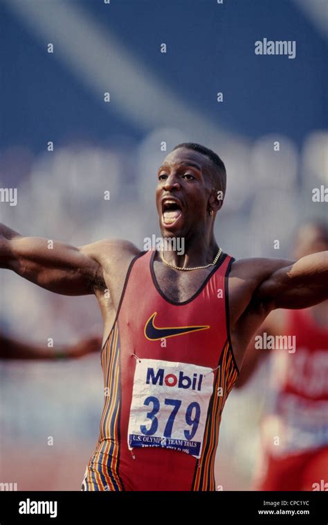 Michael johnson 1996 olympics hi-res stock photography and images - Alamy