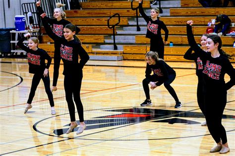 7th Grade Dance Halftime Performance - SJ Sports Page