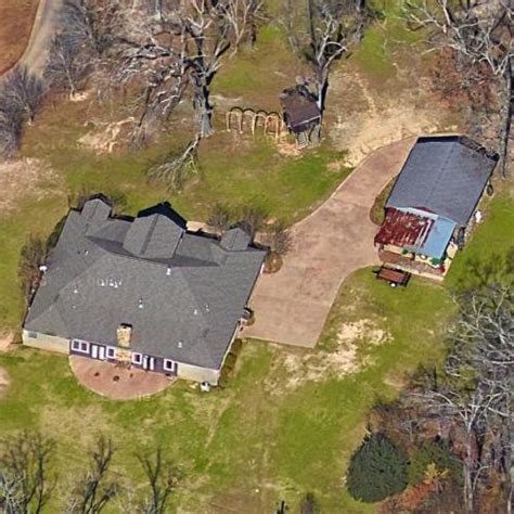 Willie Robertson's House (Duck Dynasty) in West Monroe, LA (Google Maps)